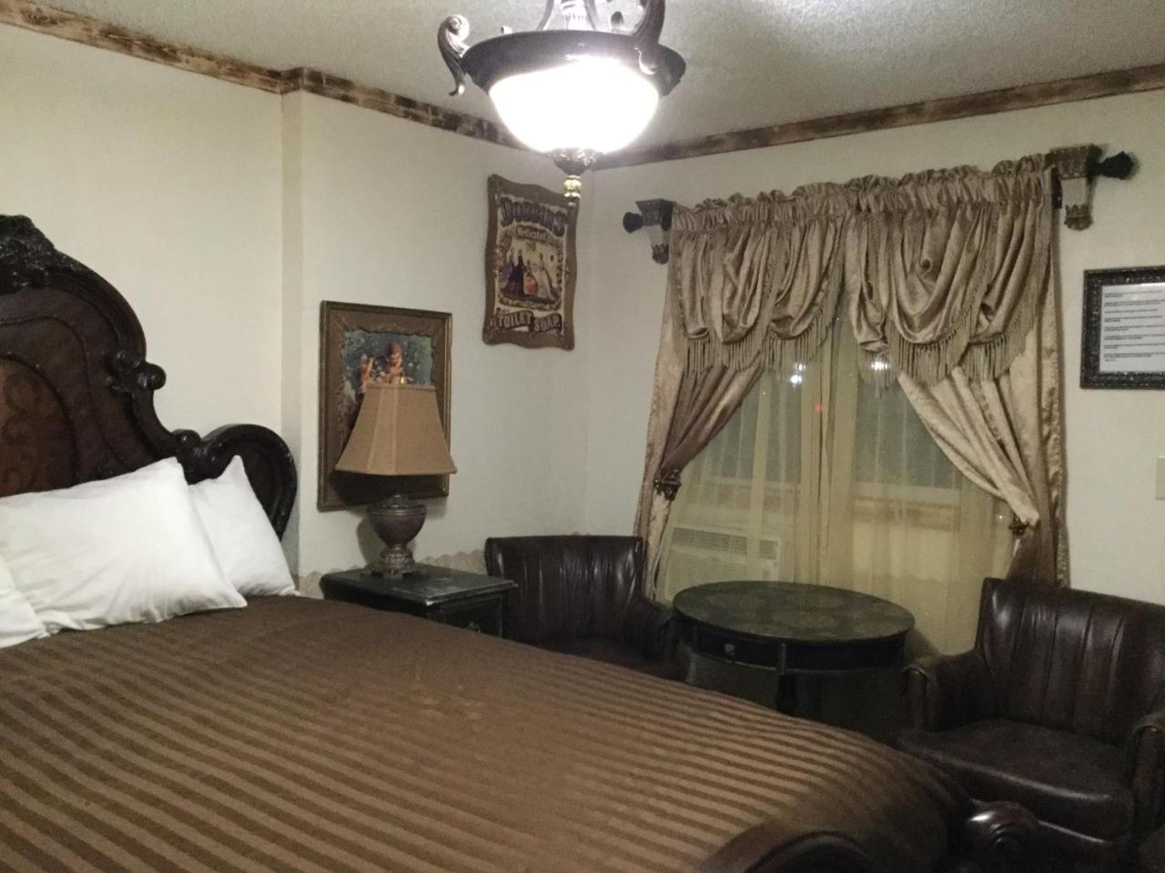 Davenport Black Bear Motel מראה חיצוני תמונה